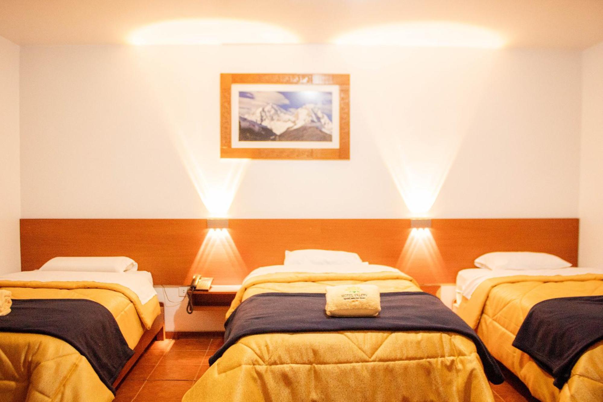 Hotel Valery 2 Estrellas ワラス エクステリア 写真