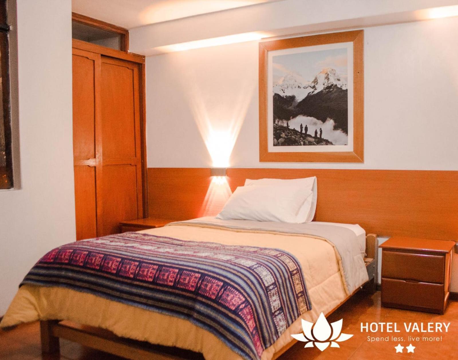 Hotel Valery 2 Estrellas ワラス エクステリア 写真