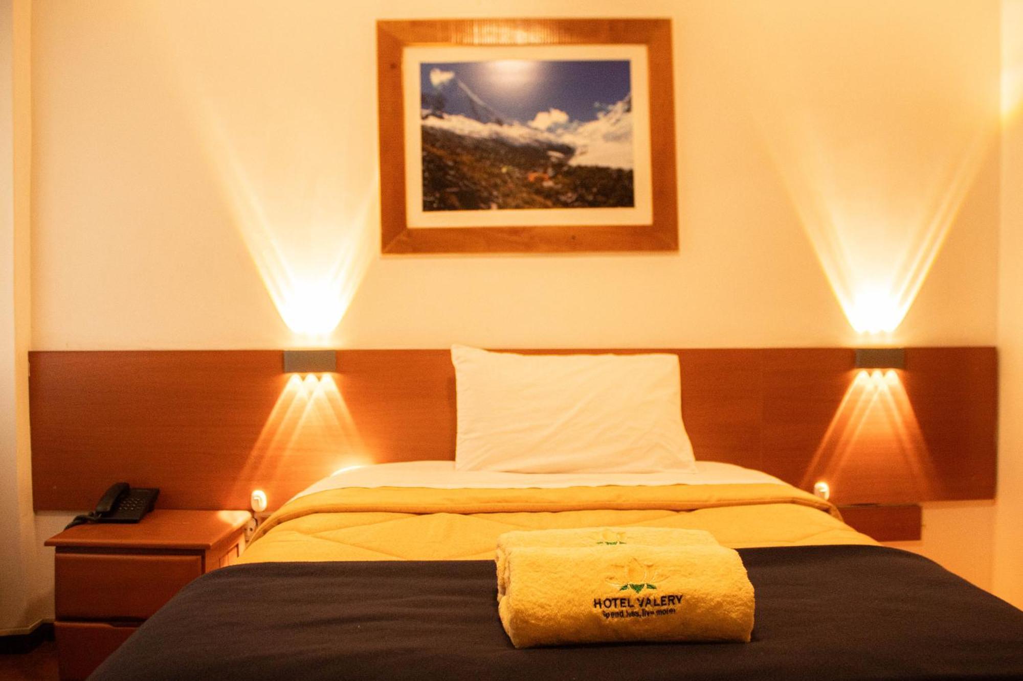 Hotel Valery 2 Estrellas ワラス エクステリア 写真