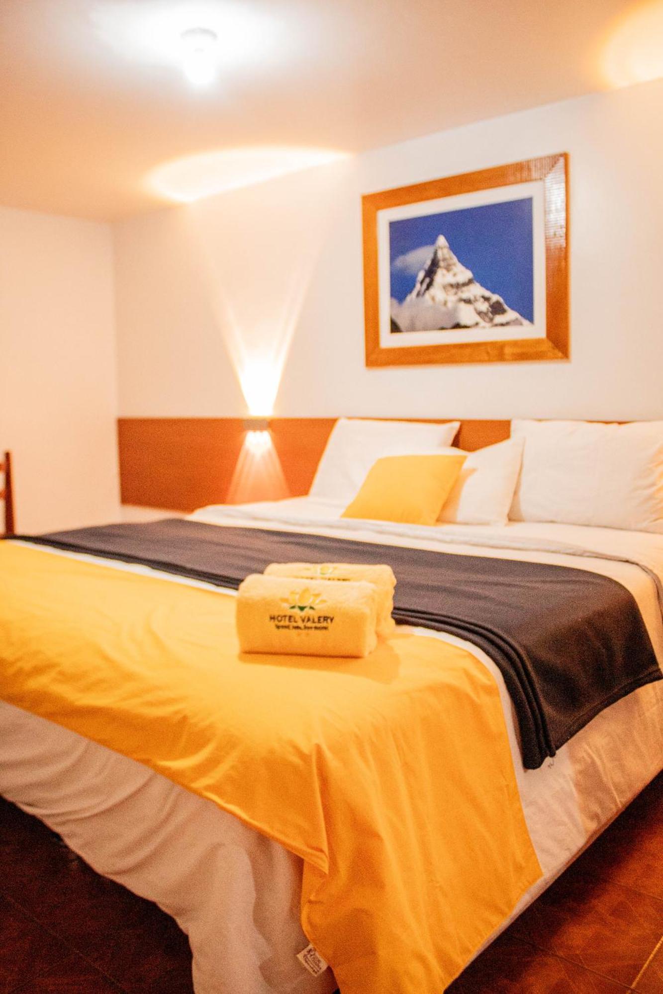 Hotel Valery 2 Estrellas ワラス エクステリア 写真