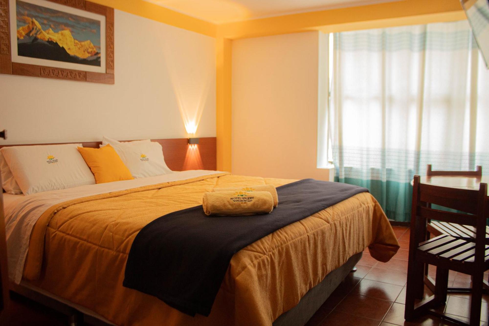 Hotel Valery 2 Estrellas ワラス エクステリア 写真